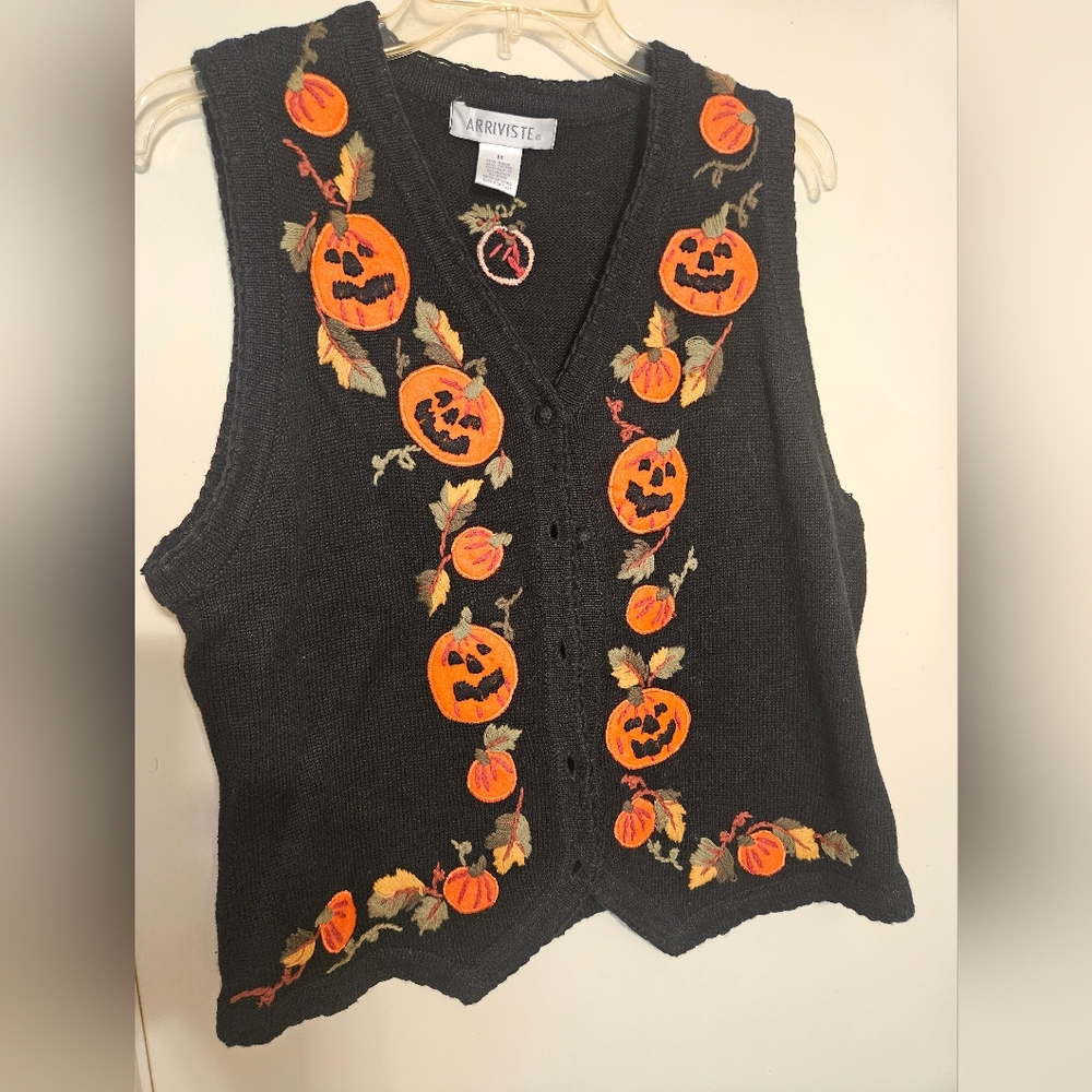 Arriviste Black Knit Pumpkin Embroidered Sleeveless Sweater Vest